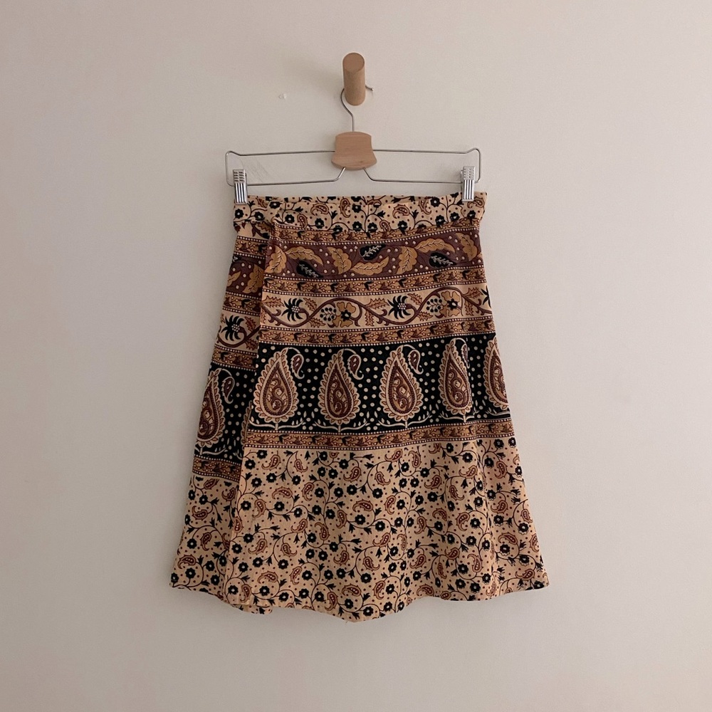 Vintage A-line Indian cotton wrap skirt. Can be worn with tie in front or back.